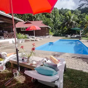 https://kokogrove-chalets.maheislandhotels.com